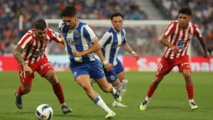 FC Porto vence Atlético de Madrid na apresentação aos sócios com golo de Froholdt