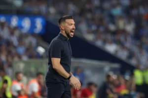 Farioli imparável: já sonha com recorde histórico no FC Porto