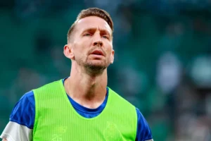 Luuk de Jong surpreende tudo e todos no FC Porto com gesto inacreditável