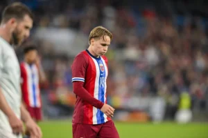 Schjelderup brilha pela Noruega e deixa o Benfica em alerta