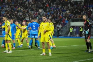 Trubin herói em jogo de loucos da Ucrânia