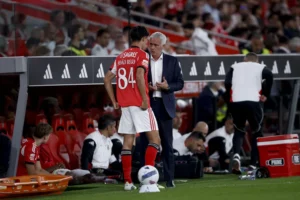 Mourinho louco com jovens do Benfica
