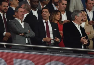 Rui Costa surpreende: lista do Benfica deixa adeptos em choque
