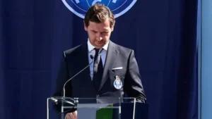 Villas-Boas em lágrimas