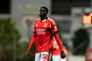 Grande surpresa no onze do Benfica para a receção ao Estrela