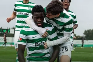 Sporting B vence duelo de 7 golos com herói improvável