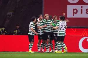 O Sporting espalha golos por todo o lado e desafia a história